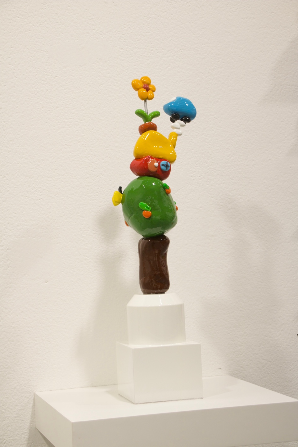 나무 열매, 레진, 스테인리스스틸, 130x130x550mm, 2024.jpg
